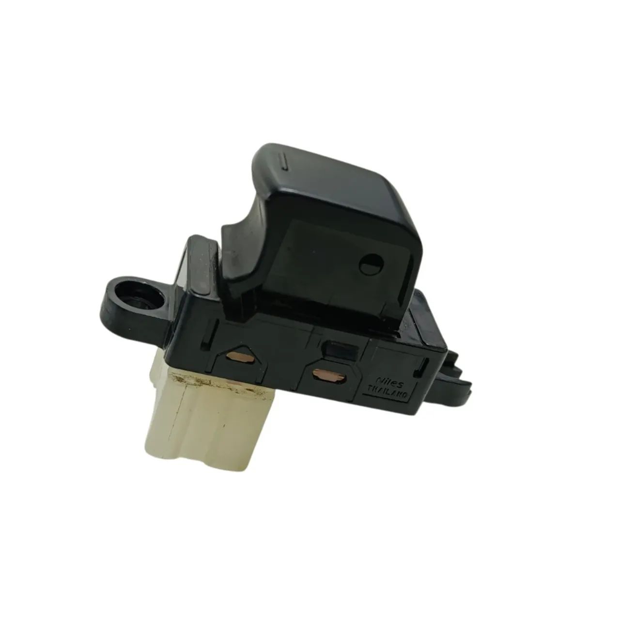 Botão vidro dianteiro direito nissan march 2019  - Foto 2