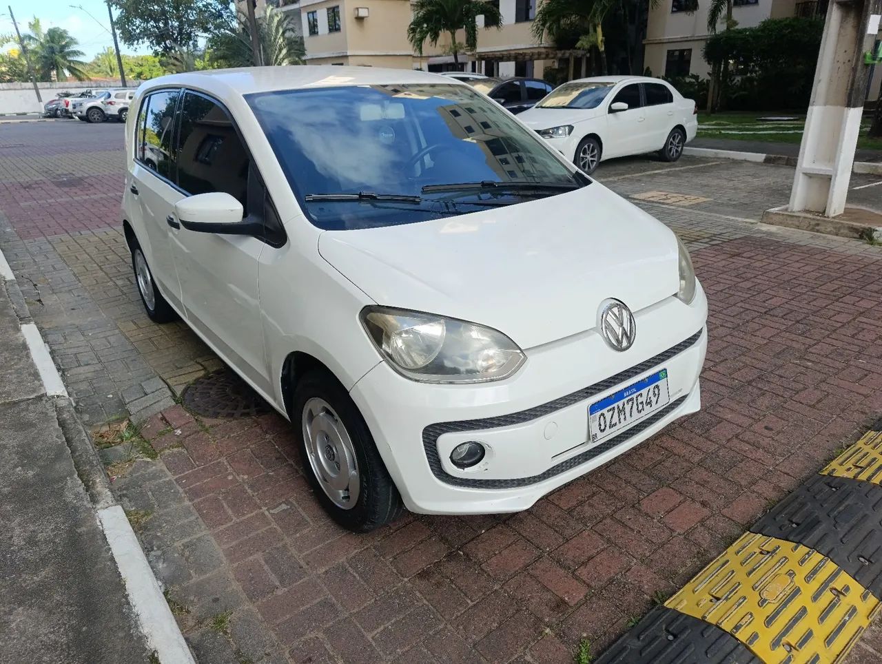 Volkswagen Up! 1.0 TOTAL FLEX 12V 5P 2015