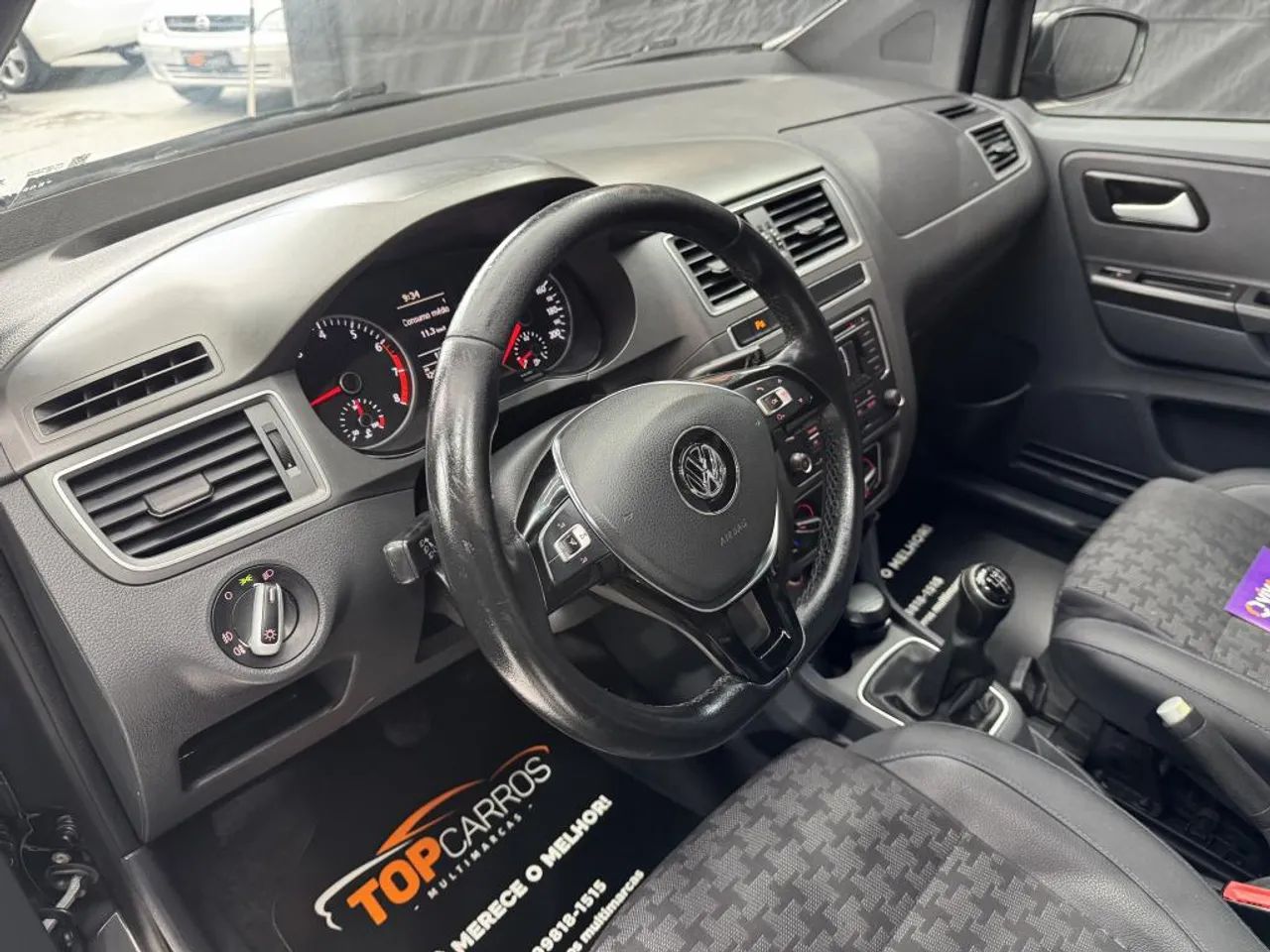 Volkswagen Fox Track 1.0 Flex 12V 5P 2017 - Foto 4