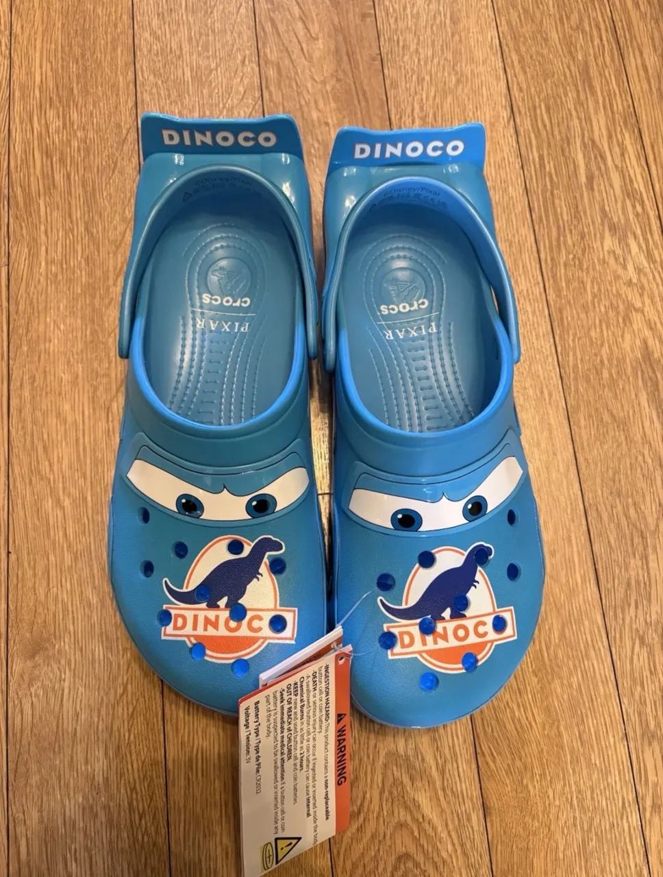 Crocs x carros McQueen Dinoco  - Foto 5