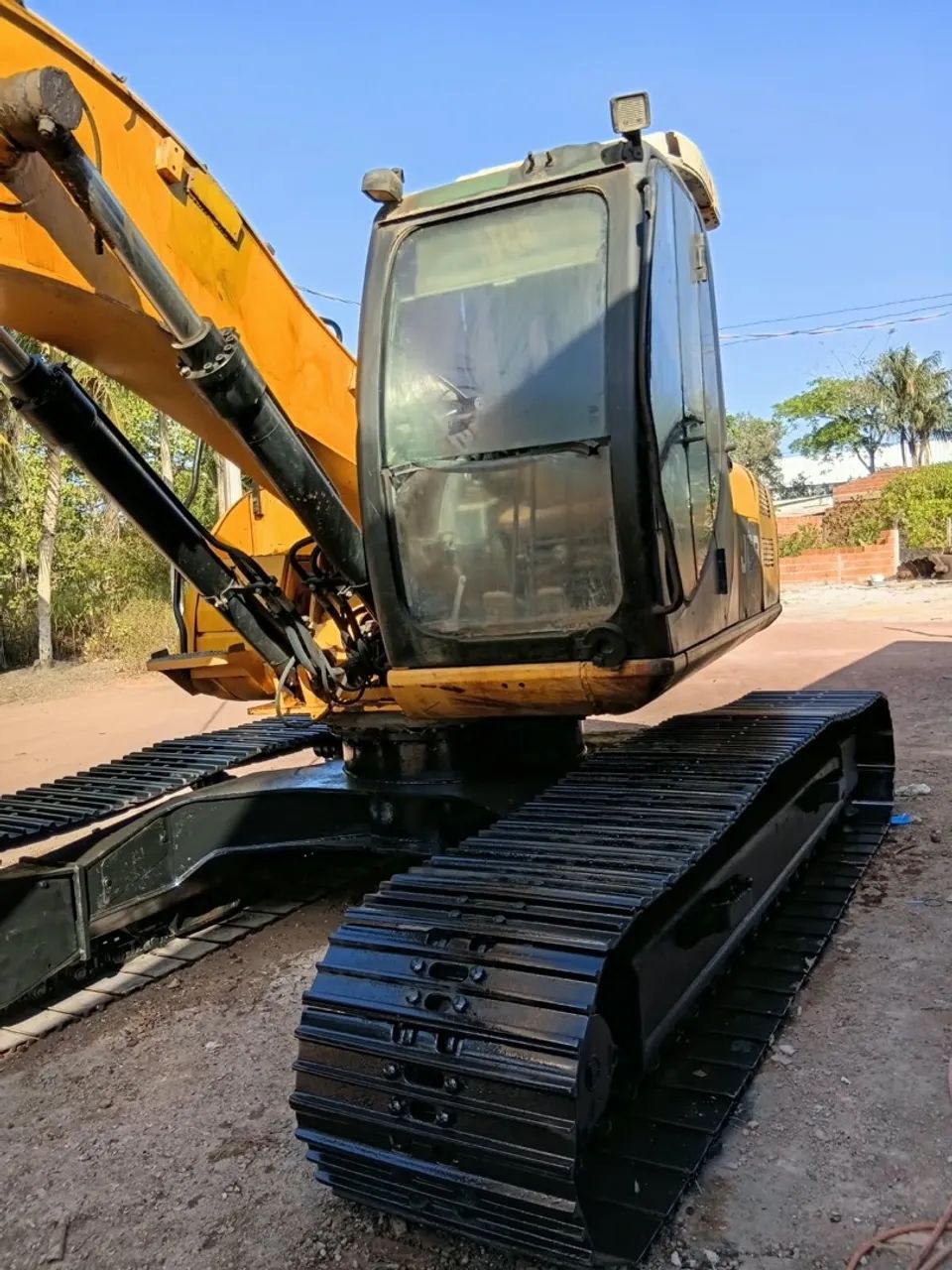 Escavadeira JCB JS200 - Foto 2