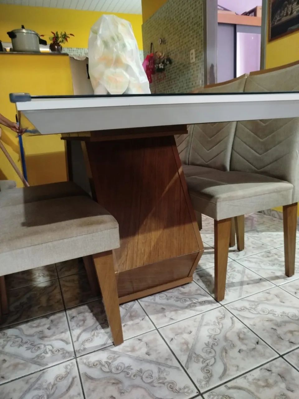 Mesa de 6 cadeiras material MDF  - Foto 2