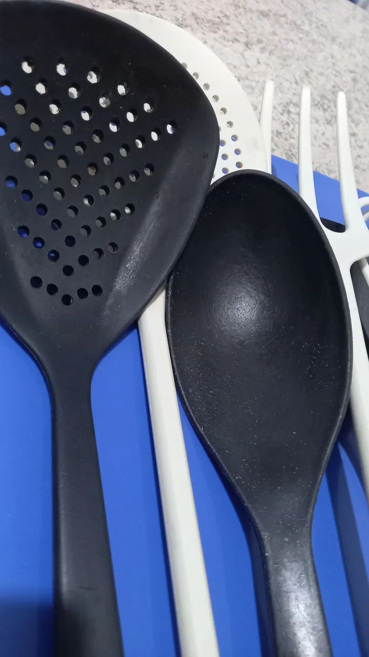UTENSÍLIOS DE COZINHA VARIADOS BEM CONSERVADOS  - Foto 3