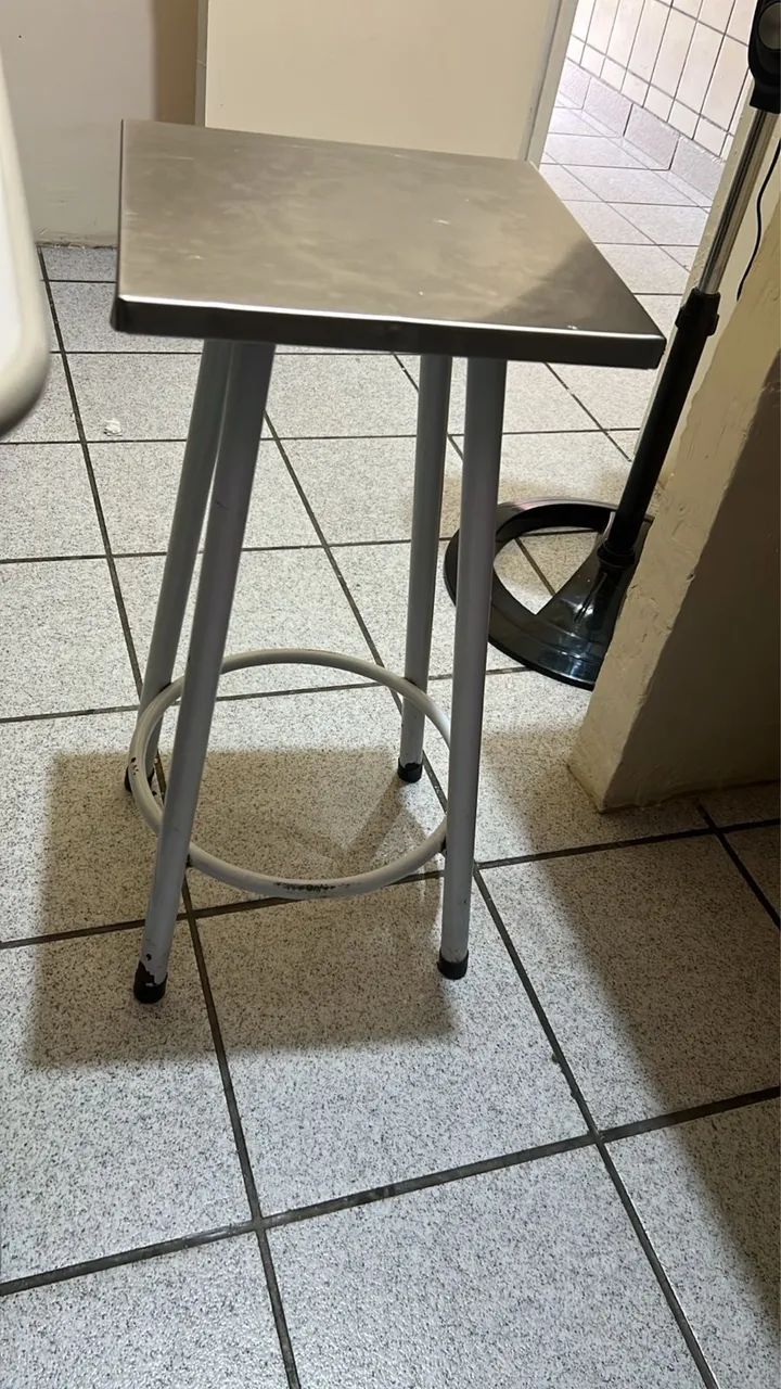 Banco em inox cirúrgico 