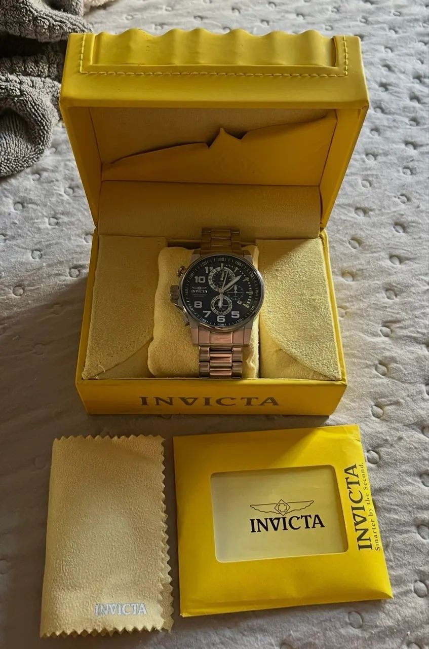 Relógio Invicta na Caixa