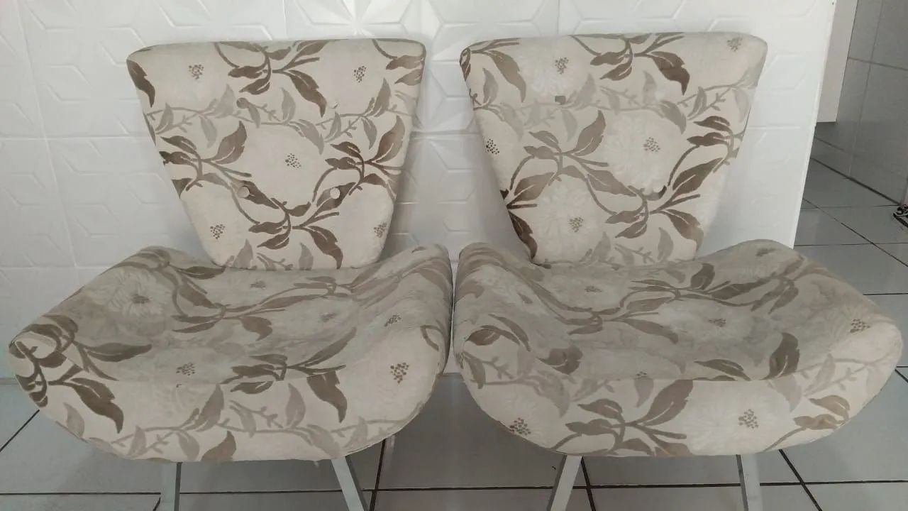 Venda de sofa reclináveis e declinável  e 2 cadeiras de apoio em bom estado de uso. - Foto 2