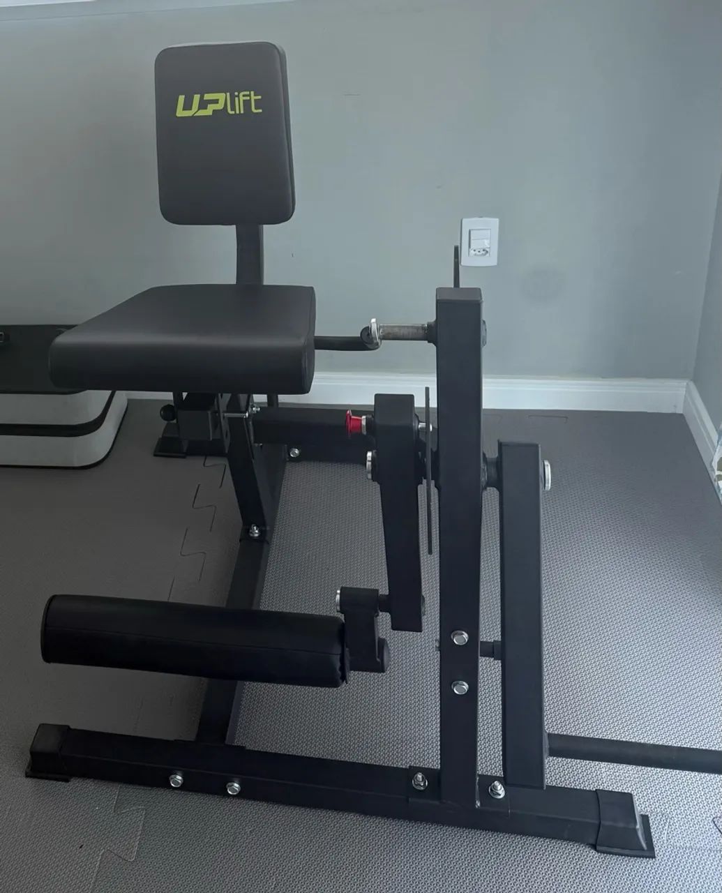 Oportunidade! Cadeira extensora e flexora nova! - Foto 2