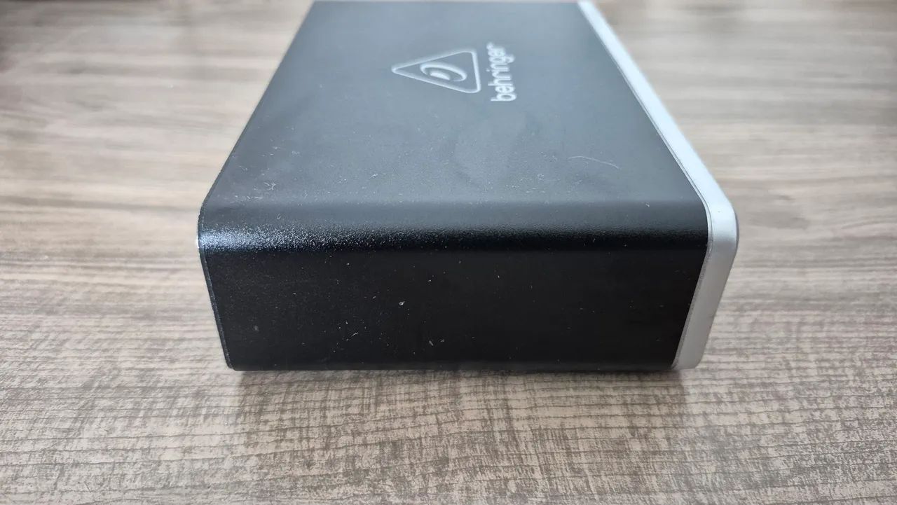 Interface de Áudio Behringer UMC22 - Foto 5