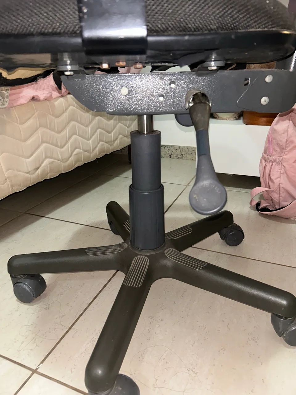 cadeira giratória funcional - Foto 2