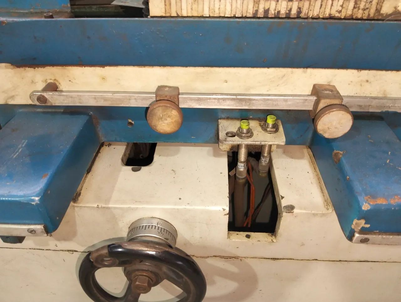 Retífica plana semi automática. - Foto 4