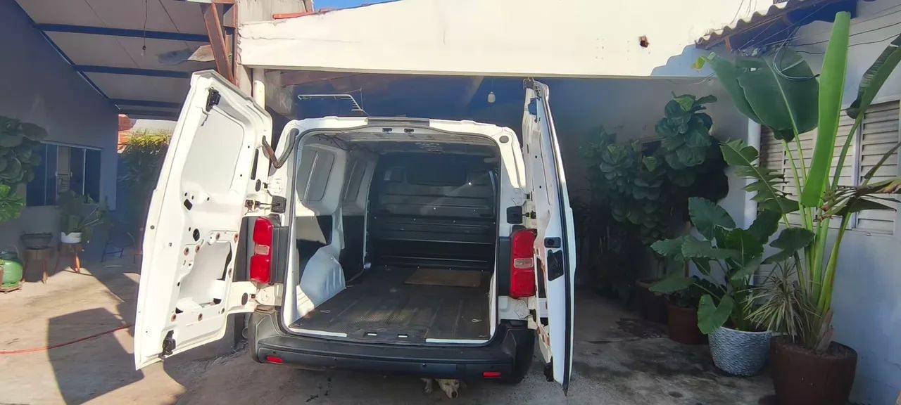 Citroen Jumpy Cargo 1.5 Turbo Diesel 2023 - Foto 3