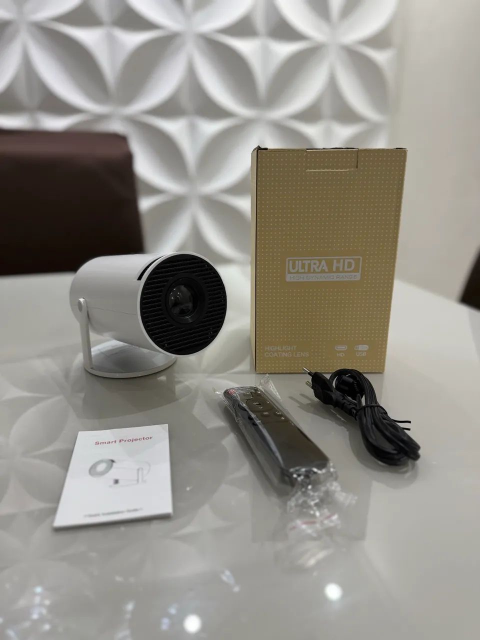 Projetor Portátil HD WiFi Android Netflix YouTube Lacrado