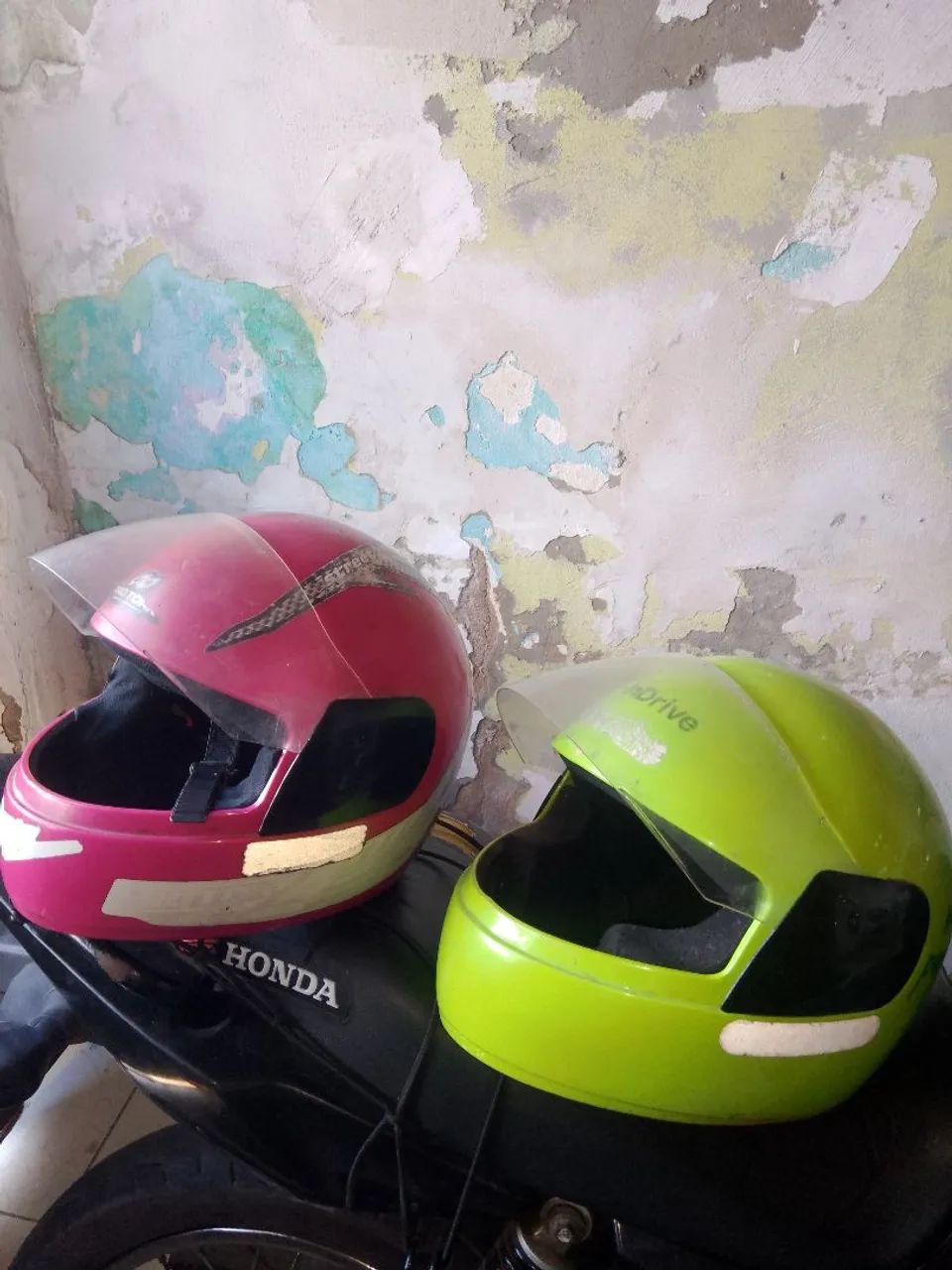 2 capacetes * valor 70 - Foto 3