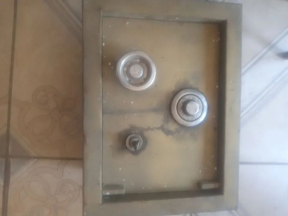 Cofre com segurança 