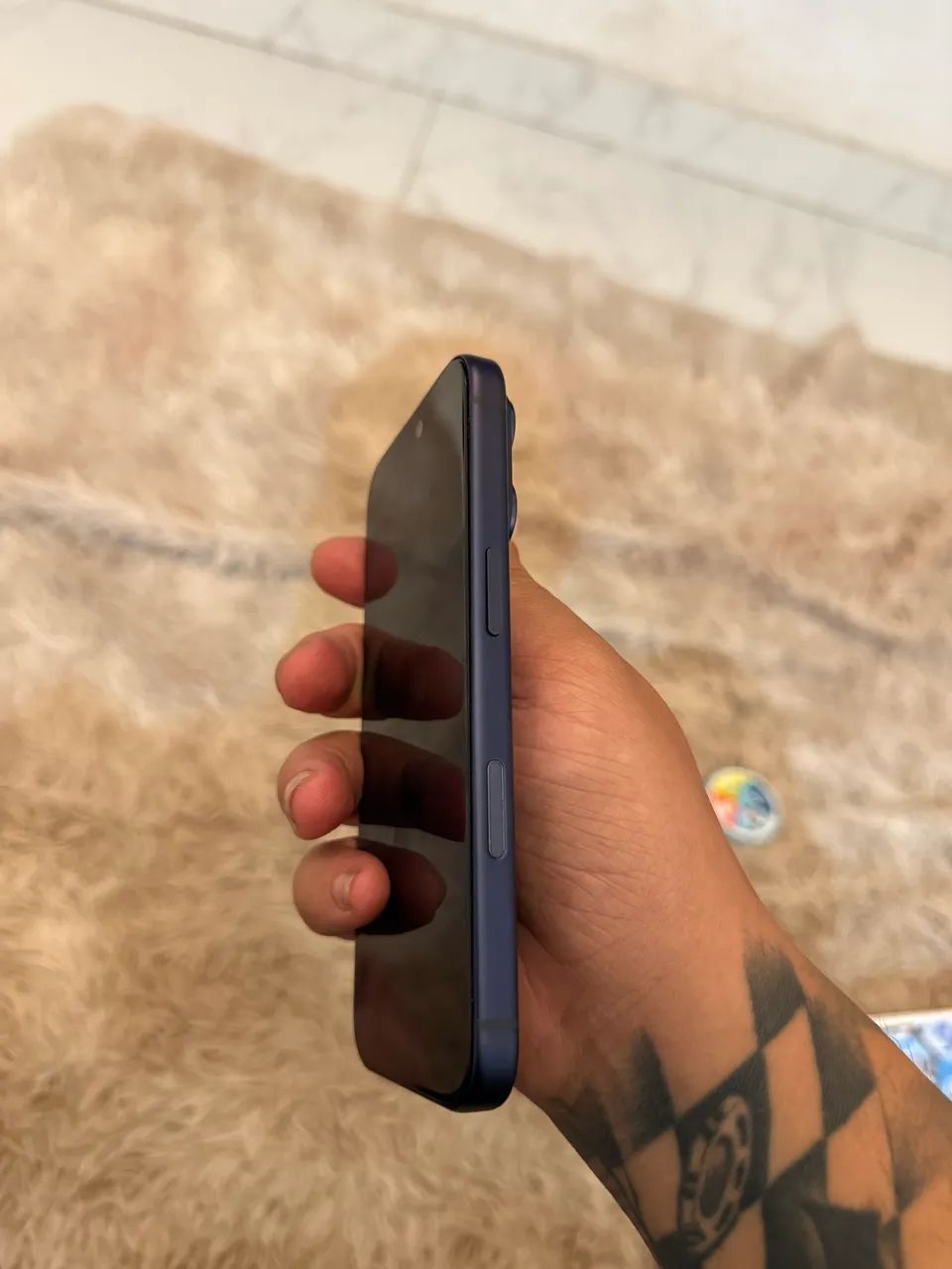IPHONE 14 PRO NA CARCAÇA 17 PRO - Foto 3