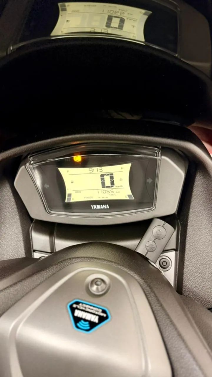 YAMAHA NMAX 160cc ABS 2023 - Foto 3