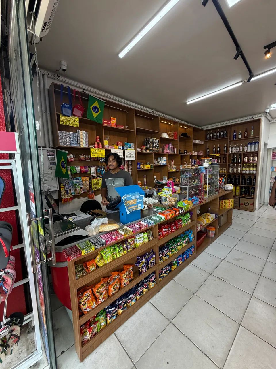 Mercado com padaria e máquinas de açougue  - Foto 5