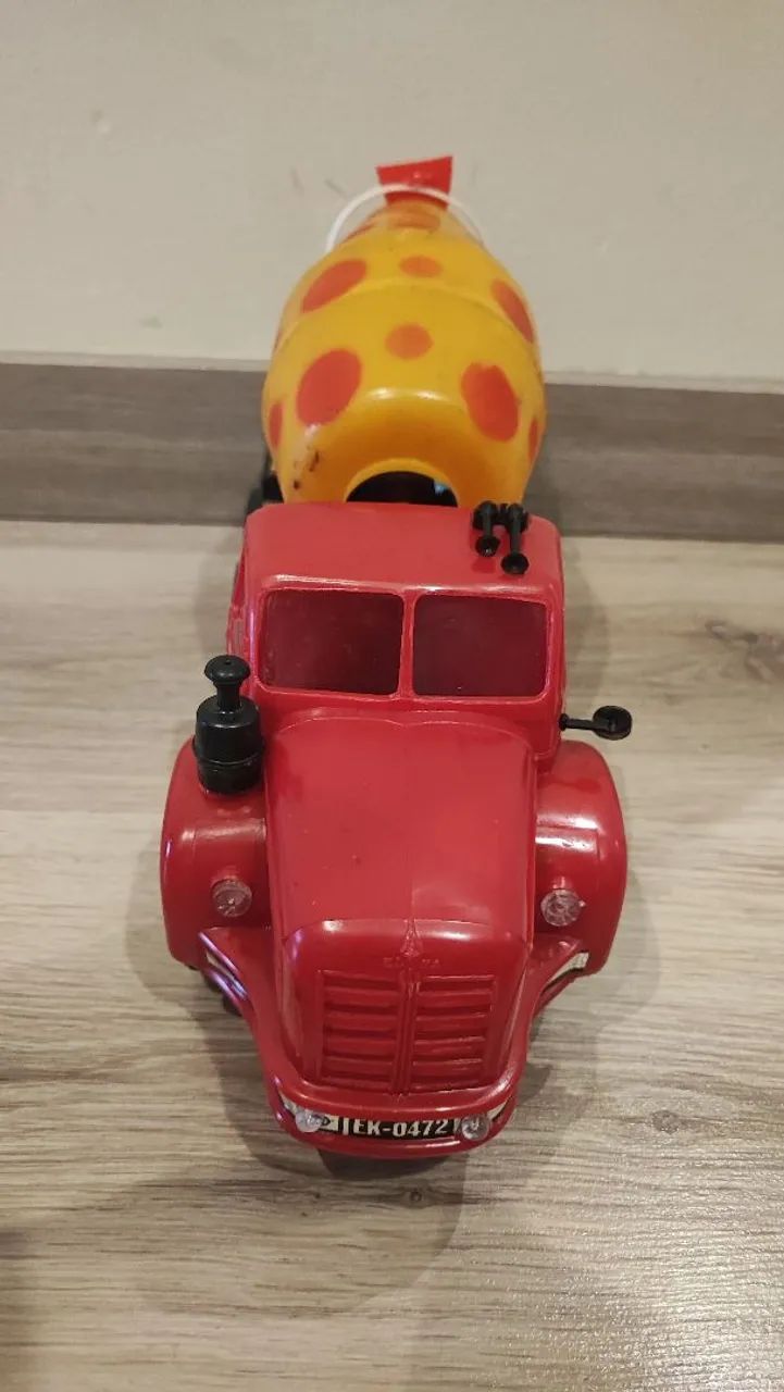 CAMINHÃO ELKA BETONEIRA NOVO NA CAIXA!<br>R$ 2500,00 + FRETE <br>TRATAR 44- * WILSON