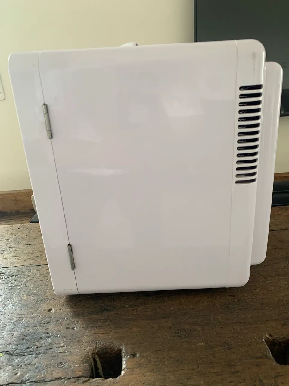 Vendo mini geladeira da Multilaser modelo TV017 - Foto 2