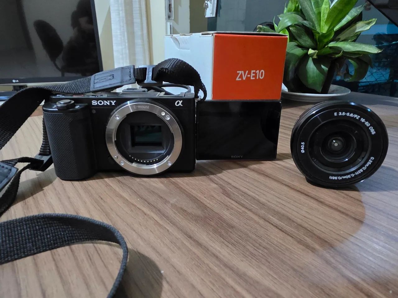 Câmera Sony ZVE-10 - Foto 2
