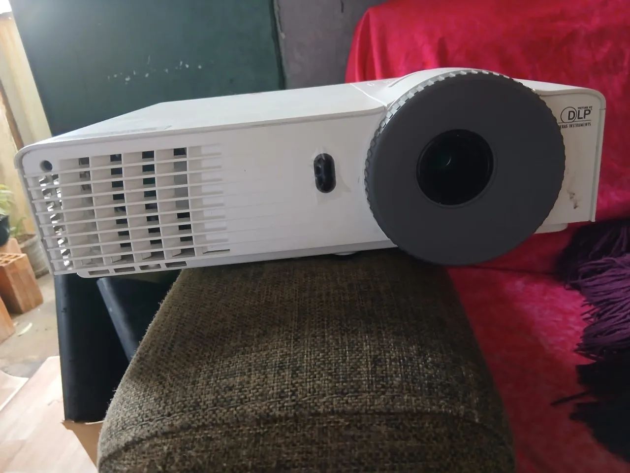 Projetor LG funcionando perfeitamente 