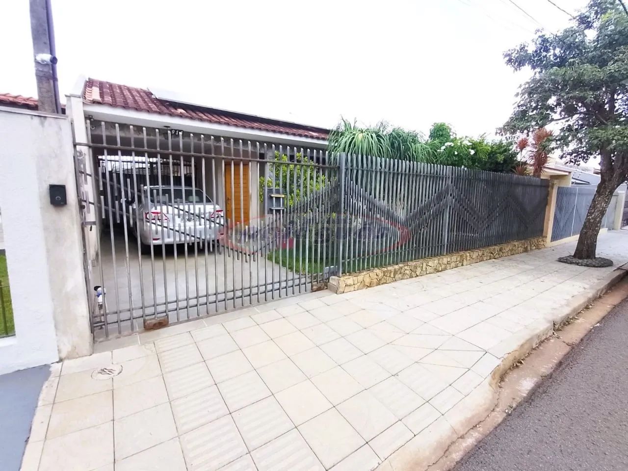 Casa à venda em Jardim America, Maringá-PR