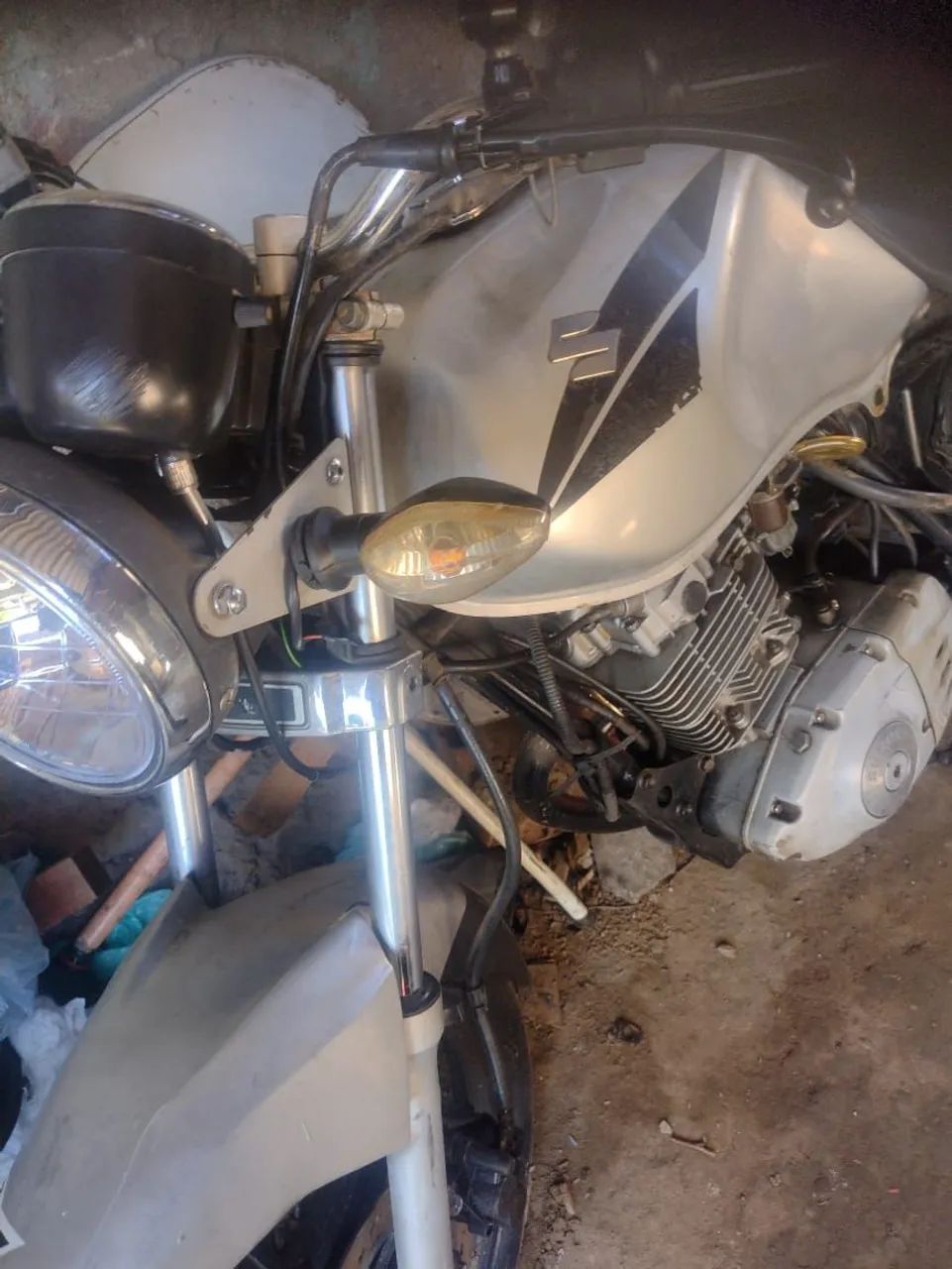 Desapego Suzuki 125.