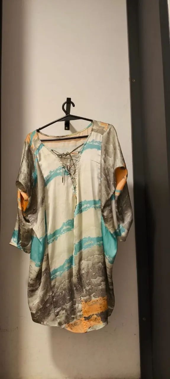 Vestido seda.