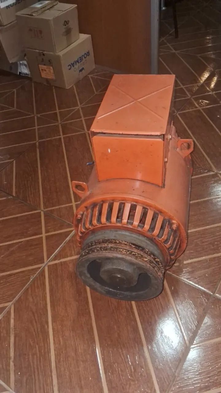 Gerador Bambozzi 12,5 kVA Trifásico 127/220V 1800RPM Seminovo - Foto 6