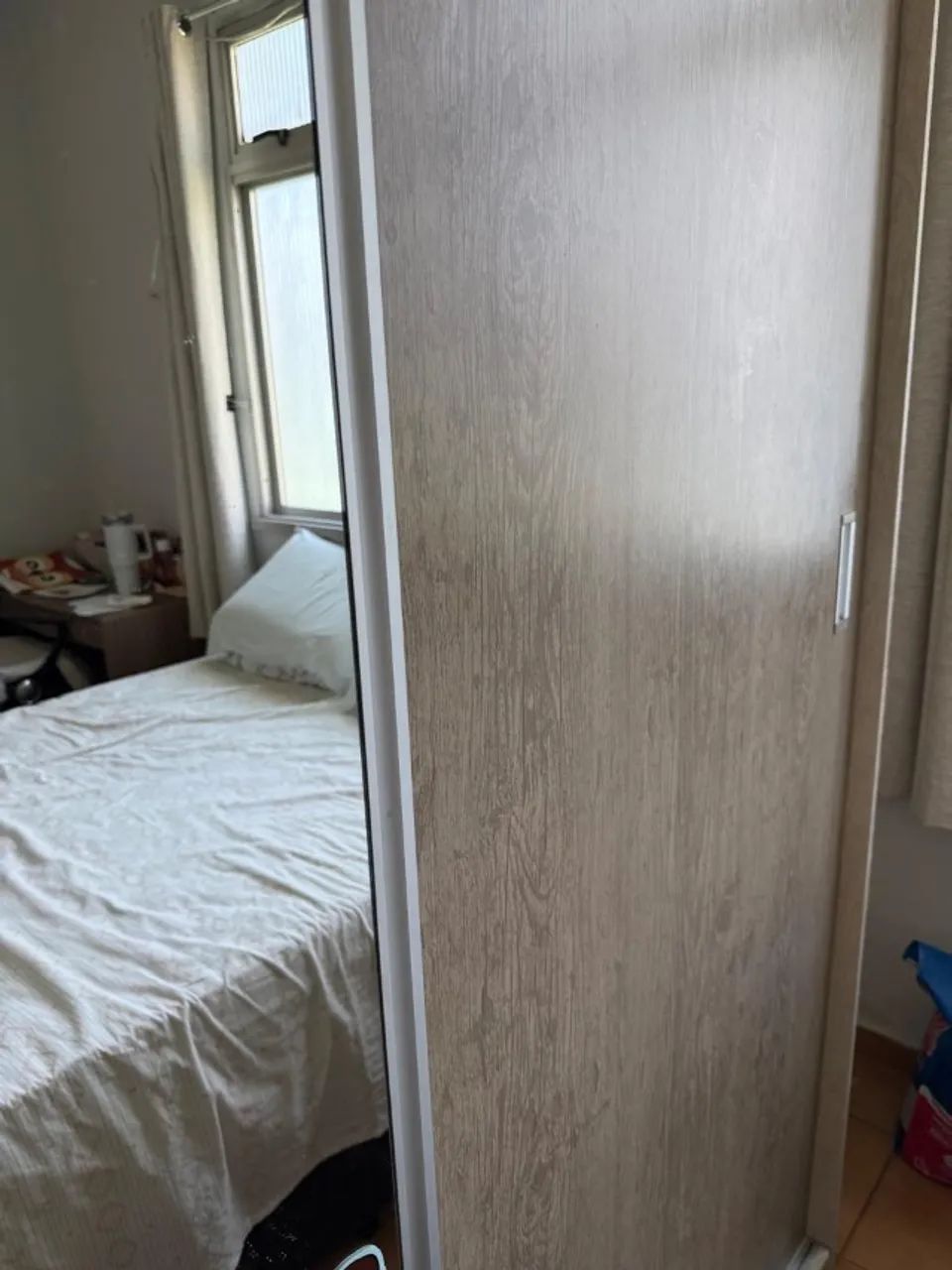 Guarda-roupa com espelho - Foto 2