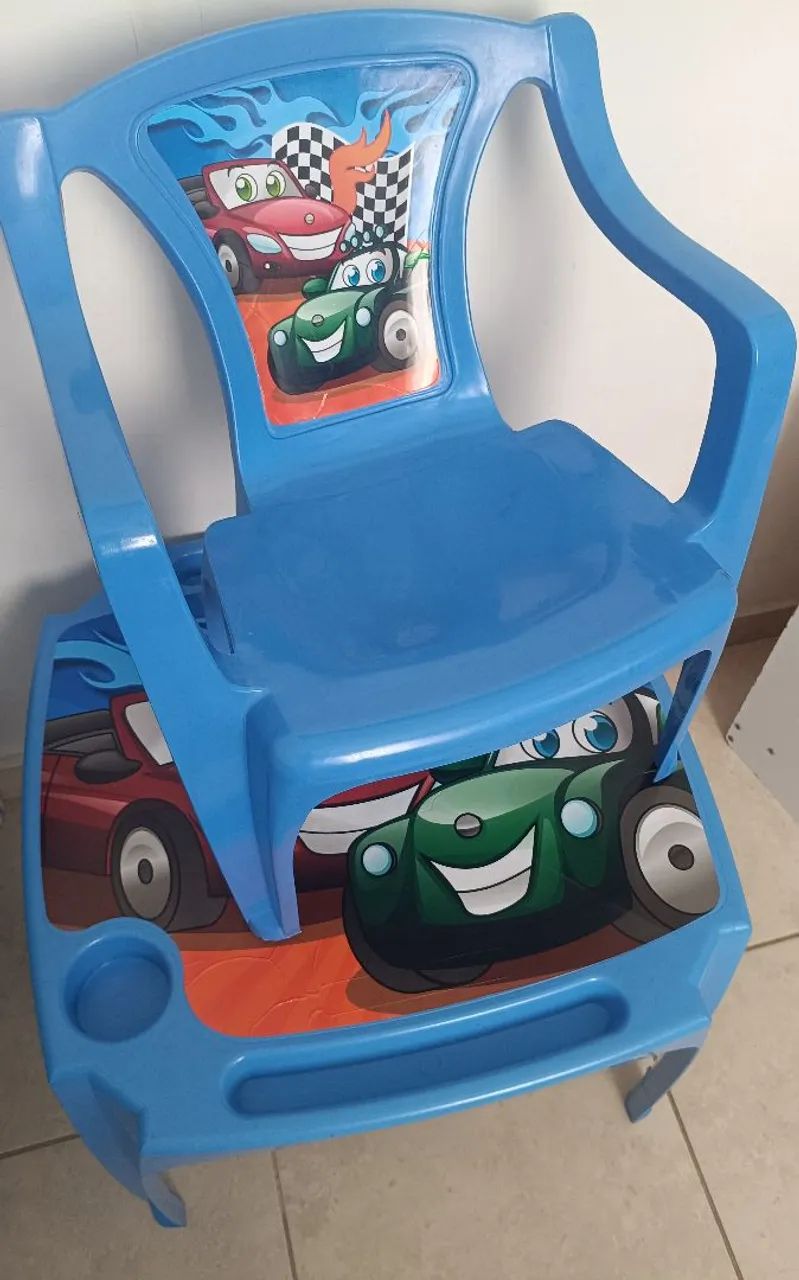 Mesinha de plástico com cadeirinha  - Foto 2