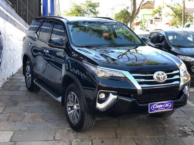 Toyota Hilux 2.8 Sw4 Srx 7 Lugares 2017 - Foto 2