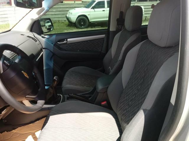 Vendo camionete S10 Flex 4x2 manual ano 13/14 com 105 mil km rodado. - Foto 4