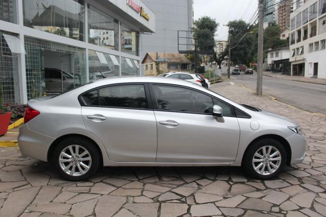 HONDA CIVIC 2014/2014 1.8 LXS 16V FLEX 4P AUTOMÁTICO - Foto 13