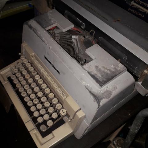 Máquina de escrever olivetti - Foto 2