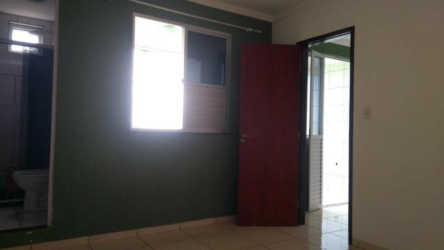 Casa 2/4 rua com portão, proximo a estação de metro Camp. de Piraja - Foto 9