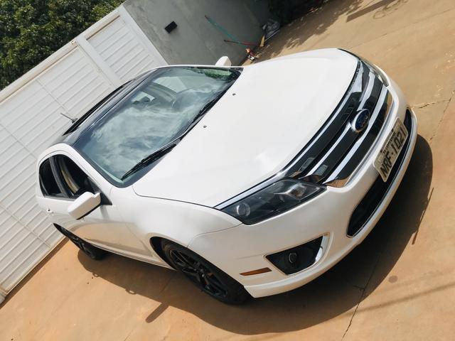 Ford Fusion V6 branco pérola carro para pessoas exigentes