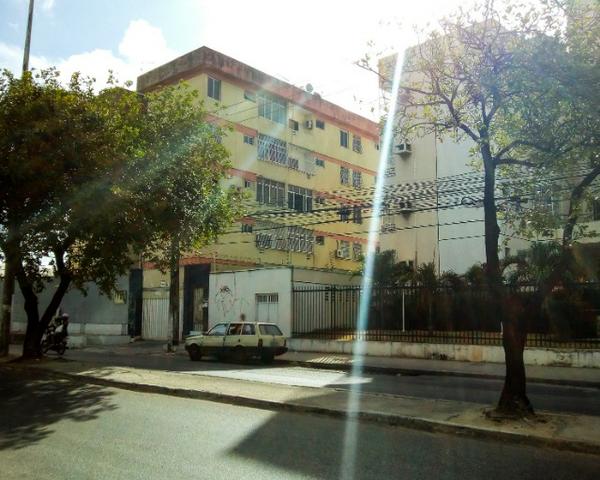 AP na Messejana, bem localizado próximo ao centro, 2 quartos, frente ao Paço da Messejana