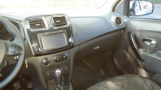Sandero Stepway 1.6 2015 Branca - 04 Pneus Novos, Todas Revisões feitas na Concessionária - Foto 11
