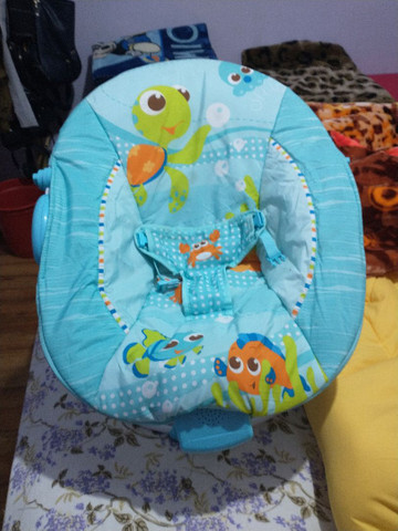 Cadeirinha vibratória
