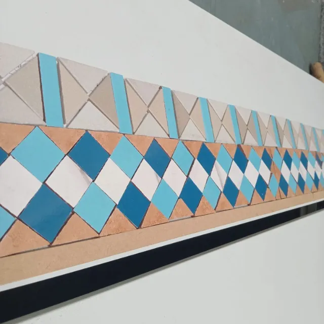Faixa artesanal feita a mão.