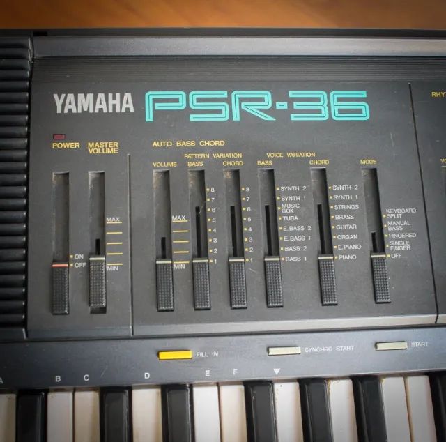 Yamaha PSR 36 Teclado Sintetizador vintage anos 80 made in japan -  Instrumentos musicais - Centro, São Paulo 1322046302 | OLX