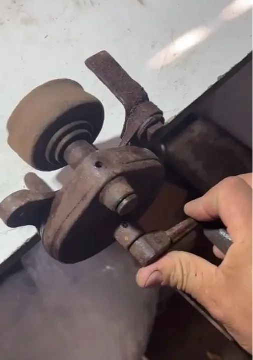 Esmeril antigo manual 