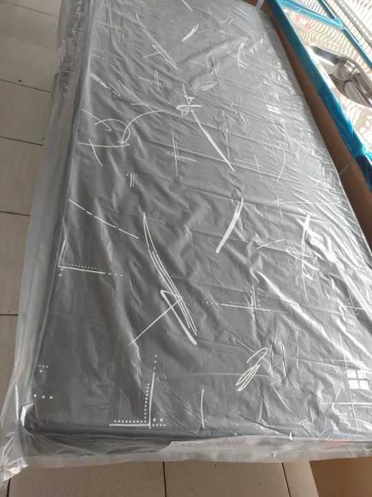 Colchão novo solteiro 
