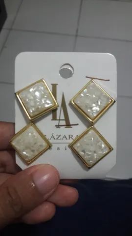 Brinco com pedra de zircônia