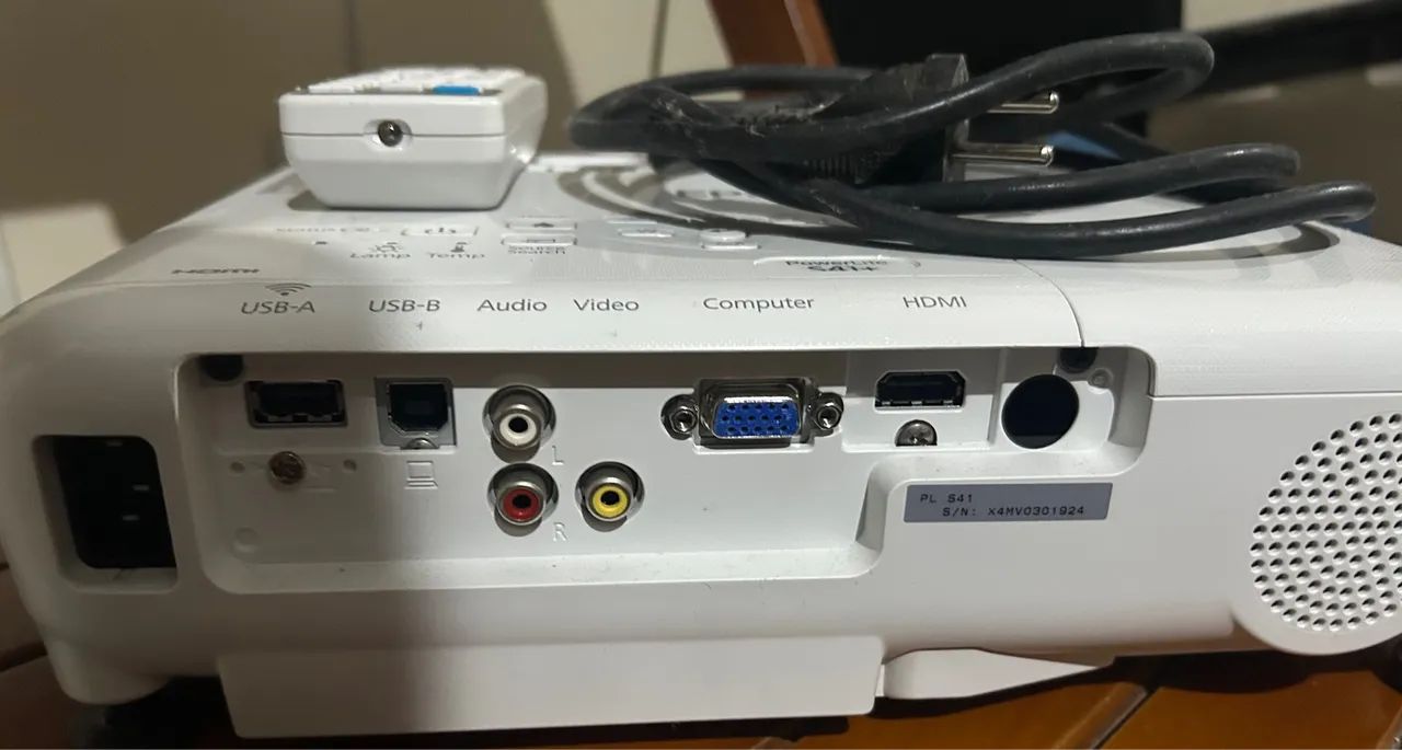 Projetor Epson com controle remoto e cabo -POWER LIFE S41+ ( utilizado 1 vez) - Foto 4
