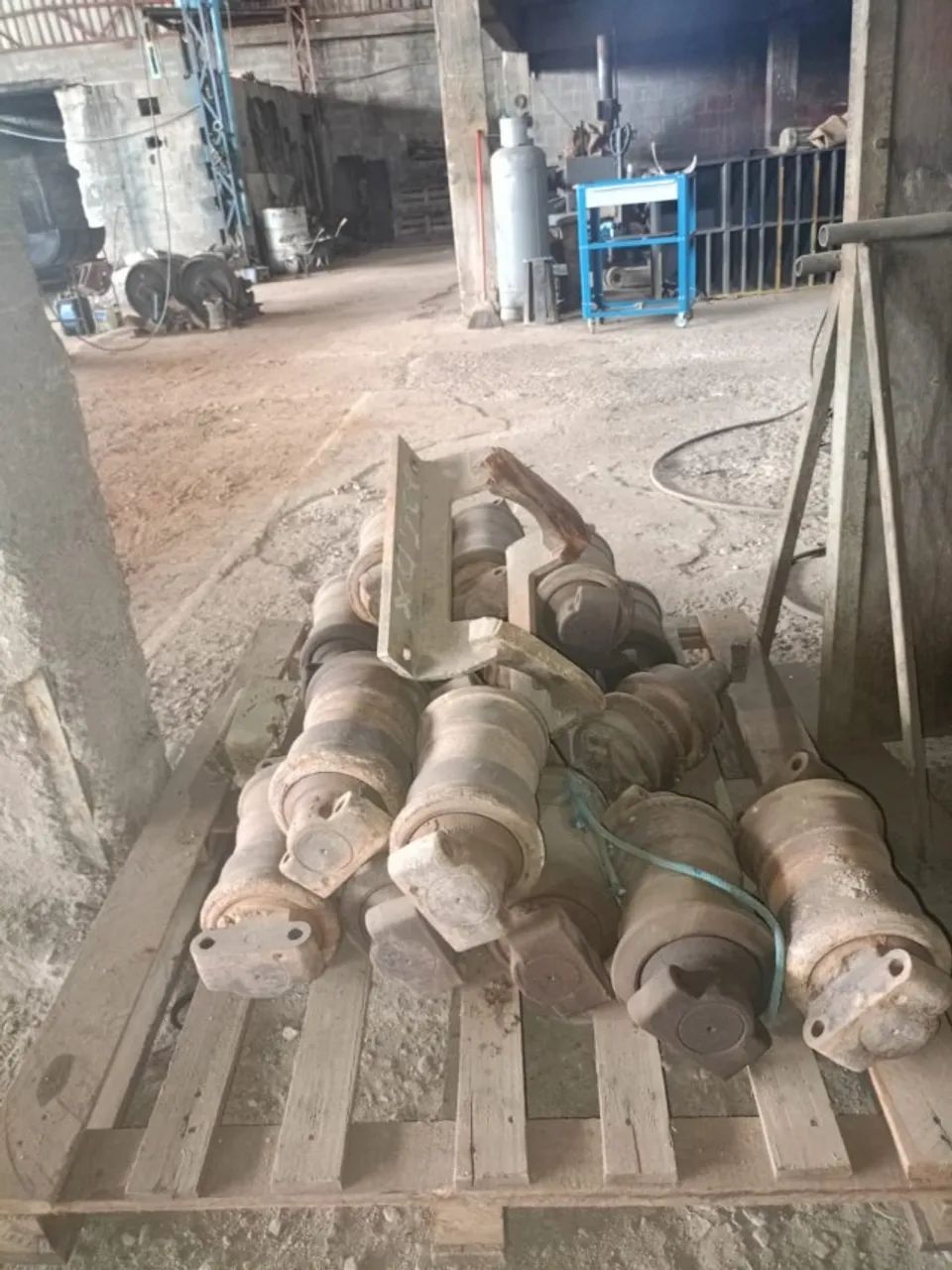 PEÇAS DE ESCAVADEIRAS 