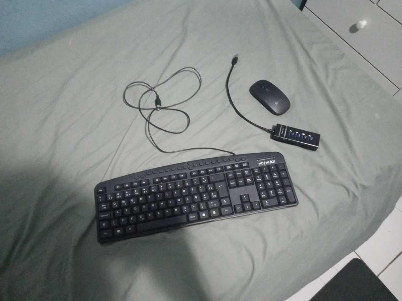 Vendo kit simples mobilador com mouse teclado e Hub USB, sem adaptador 