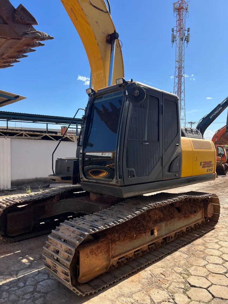 Ano 2024 Escavadeira New Holland financia E215 n Komatsu hyundai caterpillar  - Foto 2