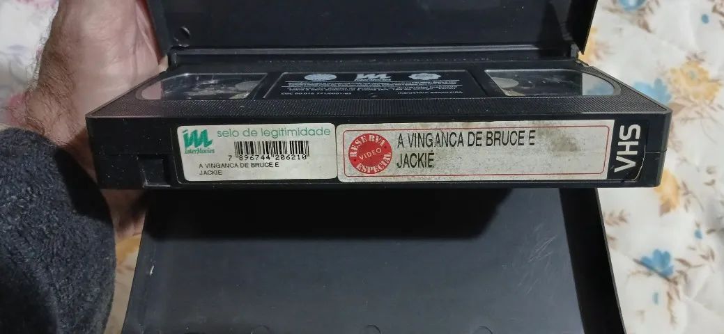 Filme Vhs Jackie Chan - A Vingança De Bruce - Dublado - Foto 4